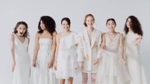 20代におすすめのレンタルドレス｜トレンド感×コスパで選ぶならこれ！